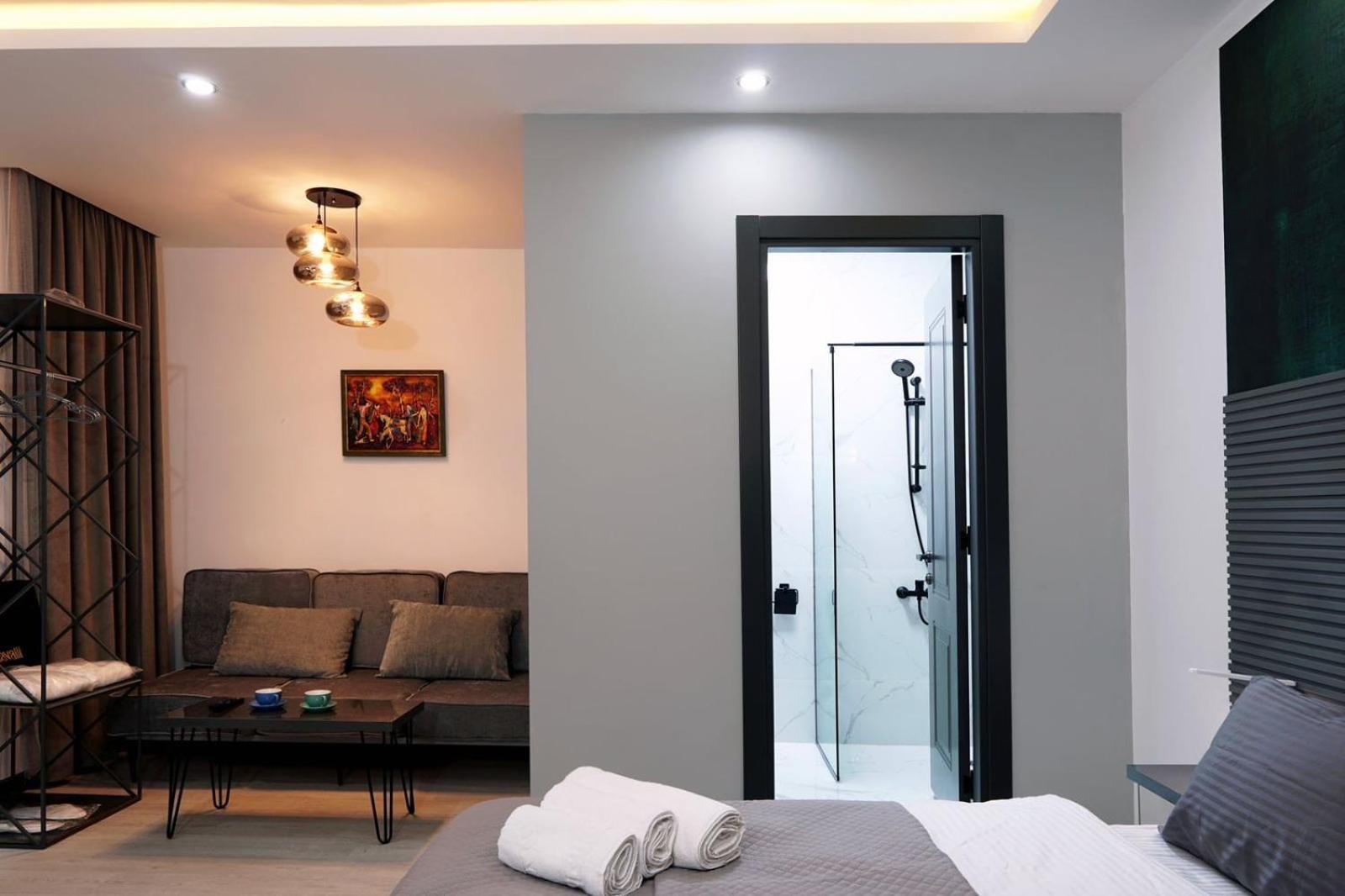 Hotel Varla Kutaiszi Kültér fotó