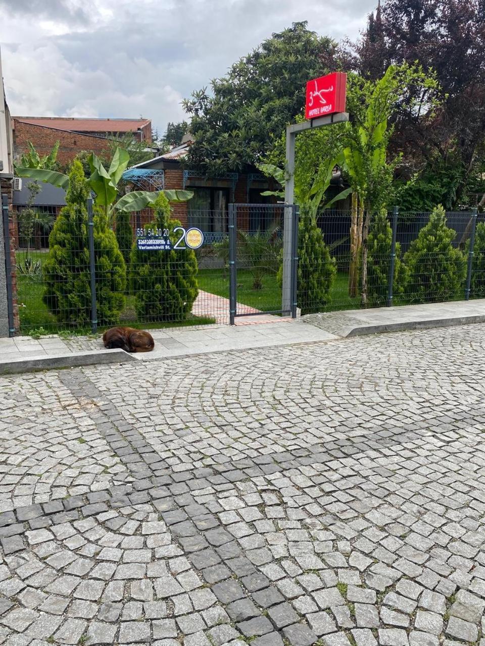 Hotel Varla Kutaiszi Kültér fotó